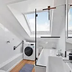 公寓 Backhome - Business&family - Parken, 3-zimmer, Smarttv, Balkon, Waschmaschine, Ruhige Stadtrand-lage, Netflix, 60qm, 24h Checkin *