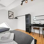 公寓 Backhome - Business&family - Parken, 3-zimmer, Smarttv, Balkon, Waschmaschine, Ruhige Stadtrand-lage, Netflix, 60qm, 24h Checkin 路德维希堡
