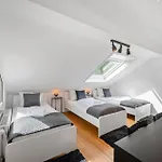 Backhome - Business&family - Parken, 3-zimmer, Smarttv, Balkon, Waschmaschine, Ruhige Stadtrand-lage, Netflix, 60qm, 24h Checkin *