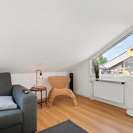 Backhome - Business&family - Parken, 3-zimmer, Smarttv, Balkon, Waschmaschine, Ruhige Stadtrand-lage, Netflix, 60qm, 24h Checkin Apartment Ludwigsburg