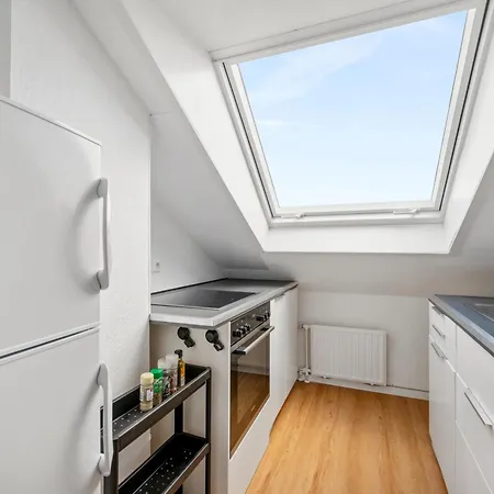 Backhome - Business&family - Parken, 3-zimmer, Smarttv, Balkon, Waschmaschine, Ruhige Stadtrand-lage, Netflix, 60qm, 24h Checkin Apartament *