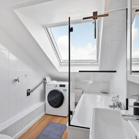 Daire Backhome - Business&family - Parken, 3-zimmer, Smarttv, Balkon, Waschmaschine, Ruhige Stadtrand-lage, Netflix, 60qm, 24h Checkin *