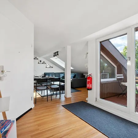 Backhome - Business&family - Parken, 3-zimmer, Smarttv, Balkon, Waschmaschine, Ruhige Stadtrand-lage, Netflix, 60qm, 24h Checkin Daire