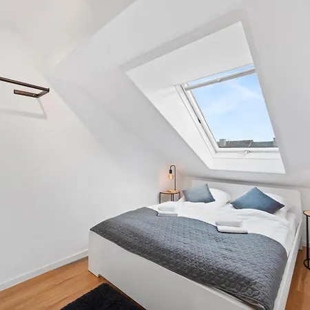 Backhome - Business&family - Parken, 3-zimmer, Smarttv, Balkon, Waschmaschine, Ruhige Stadtrand-lage, Netflix, 60qm, 24h Checkin Daire *