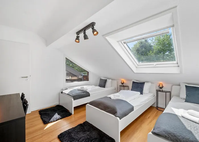 Backhome - Business&family - Parken, 3-zimmer, Smarttv, Balkon, Waschmaschine, Ruhige Stadtrand-lage, Netflix, 60qm, 24h Checkin