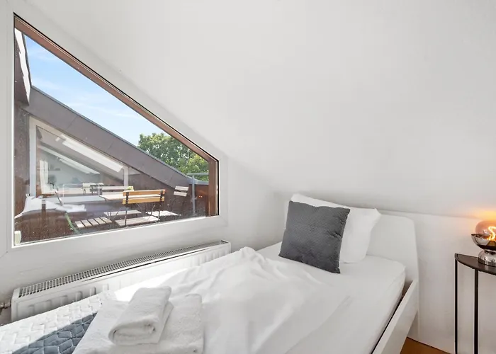 Backhome - Business&family - Parken, 3-zimmer, Smarttv, Balkon, Waschmaschine, Ruhige Stadtrand-lage, Netflix, 60qm, 24h Checkin Apartament *