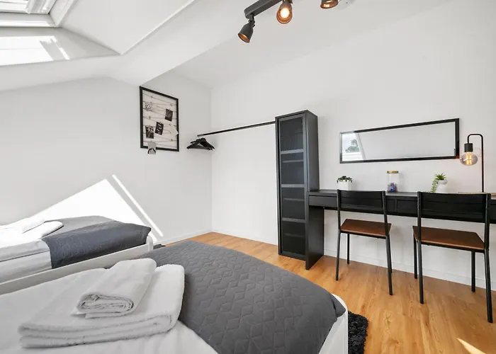 Apartament Backhome - Business&family - Parken, 3-zimmer, Smarttv, Balkon, Waschmaschine, Ruhige Stadtrand-lage, Netflix, 60qm, 24h Checkin Ludwigsburg