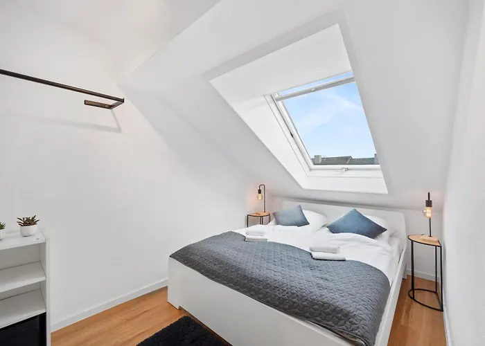 Backhome - Business&family - Parken, 3-zimmer, Smarttv, Balkon, Waschmaschine, Ruhige Stadtrand-lage, Netflix, 60qm, 24h Checkin Apartament *